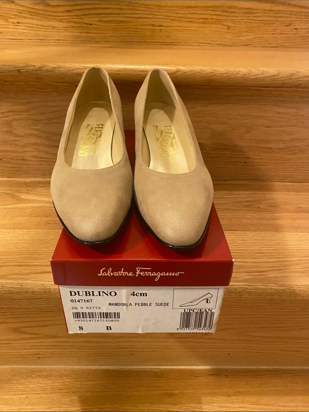 Salvatore Ferragamo Dublino Mandorla Suede Pumps — Mandorla